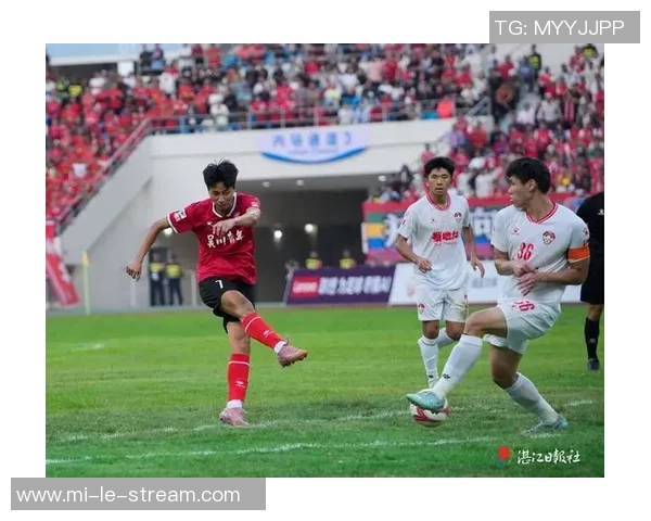 激情四溢的足球比赛主持技巧与现场氛围营造的完美结合